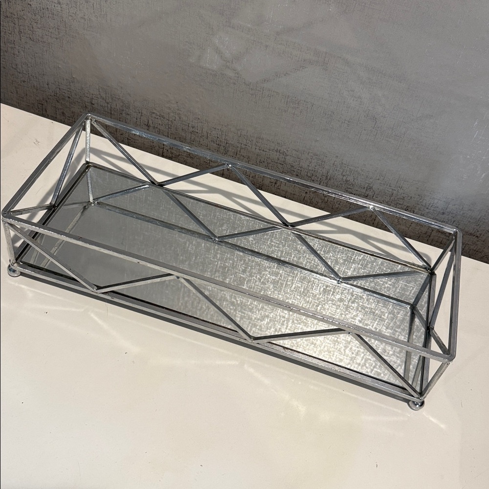 Silver Mirrored Base Rectangular Tray - Picture 2 of 5
